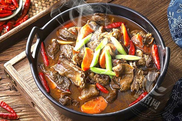 大吉利潮汕牛肉火鍋加盟費(fèi)用