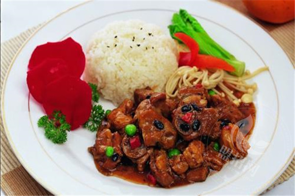 半畝良田排骨飯加盟費