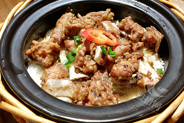張記砂鍋飯總部在什么地方