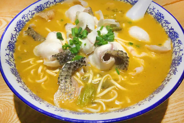 福記酸菜魚米線好不好