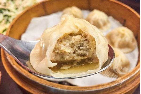 加盟百年龍袍蟹黃湯包多少錢