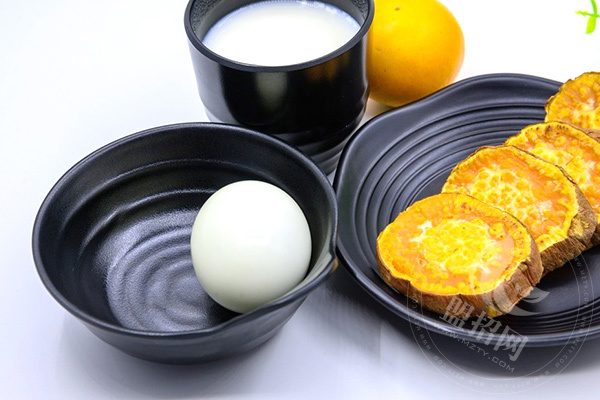 金早綠點早餐加盟費多少錢