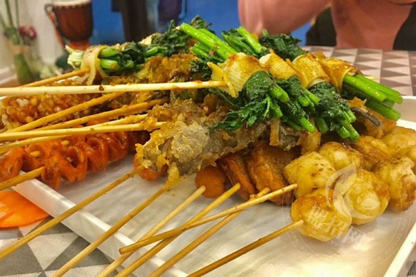 街邊油炸小吃掙錢嗎