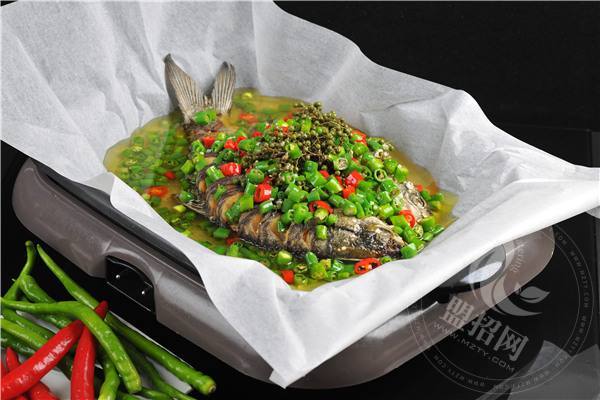 東子哥紙包魚(yú)店
