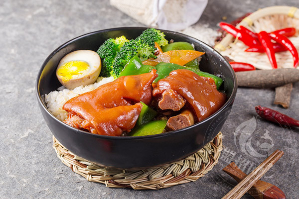 開一家唐仁街豬腳飯一年利潤